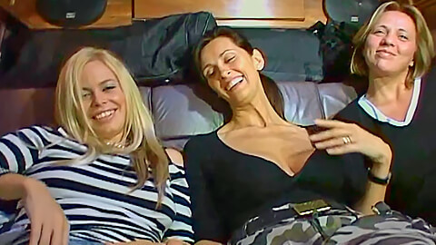 minibüste angie, anabel ve alicia