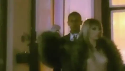 Fur coat femdom sarışın sikme