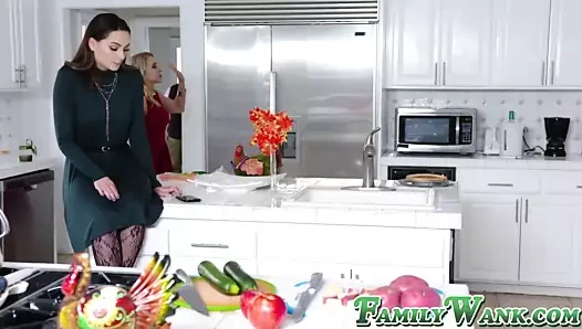 Şık milf alix lynx sürmek stepsons çük reverse cowgirl