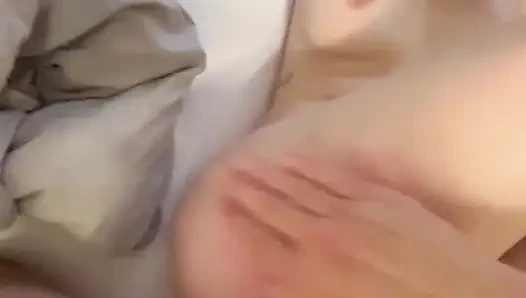 Bdsm sikiş seansı: kablo bağları ve kasetle bağlı ve sert sikiliyor - genç sürtük