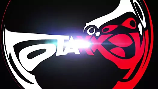 Gangbanged Asya amigo alır kapalı içinde boşalmak