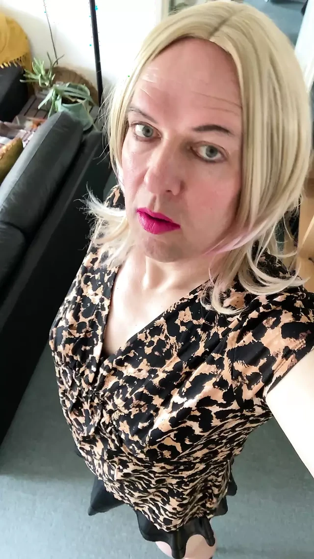 Для моего дорогого папочки Ralph, от его немой белой сучки