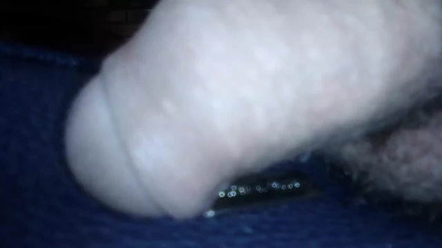 Süt dolu büyük penisli genç Kolombiyalı porno