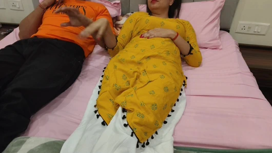 Decided to masturbate in stepsister's room ( 18+ hot stepsister ) In Indian Hindi