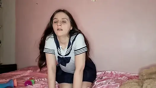 Dildo ile mastürbasyon, şaplak atma, göğüslere tokat atma; Tüm bunlar 100 amatör modda