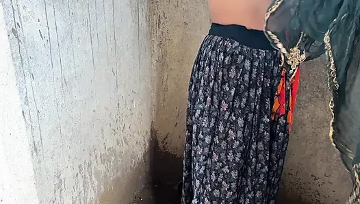Banyoda Hintçe xxx videosu