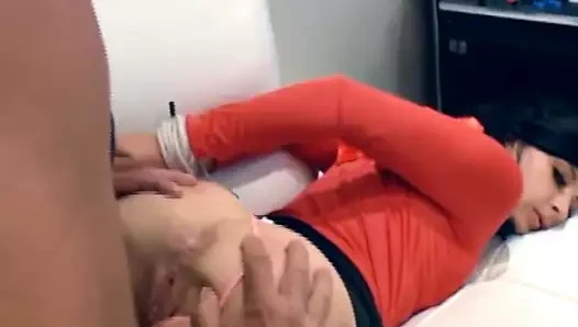 Bağlı genç gags ve Assfucked