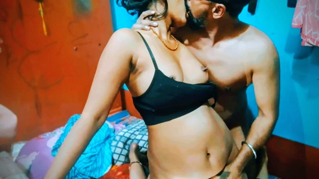 Hintli üvey amca kayınbiraderi ile sikişiyor