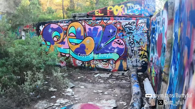 İbiza'da açık havada halka açık sikiş