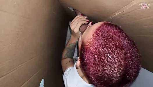 Glory hole: Carahoney bu penisle eğleniyor