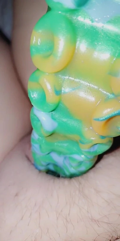 Пожалуйста, заполни мою тугую киску папочкой