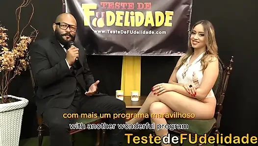 Bekaretini üvey babasına nasıl kaybettiğini ortaya çıkardı