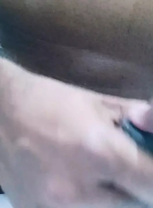 Tuvalette seksi zenci yarağı boşaltıyor