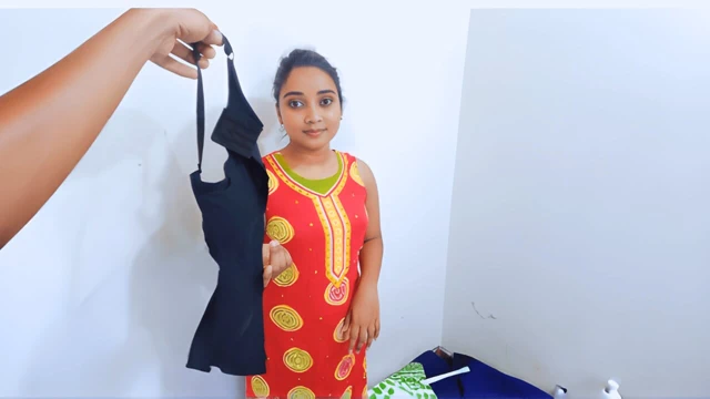 Kız arkadaşım benimle çok özgür. Kız arkadaşım kıyafetlerini değiştirirken, büyük memeli kız arkadaşımı siktim. ile ilk kez