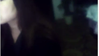 siyah elbise büyük çin göğüsleri