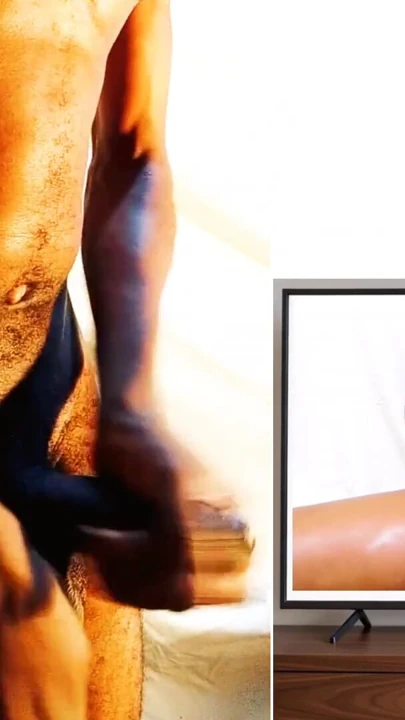 Ateşli ve ıslak amcık mastürbasyonu izlerken erkek mastürbasyonu. Boşalana kadar xxx porno filmini izlemekten zevk aldım | Klip 1