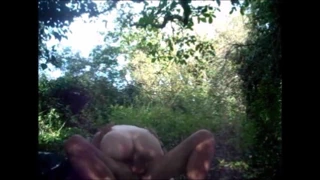 Ormanda seksten daha iyi ne olabilir?