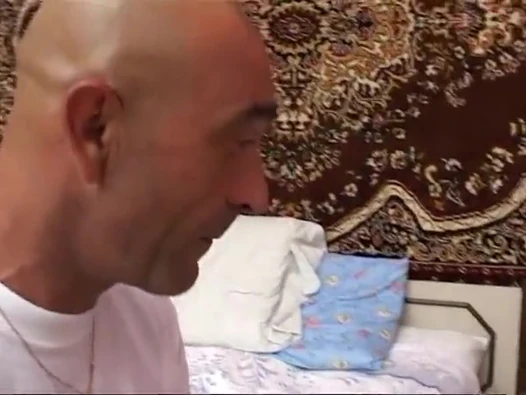 Hamile kadın sert bir yarağa biniyor