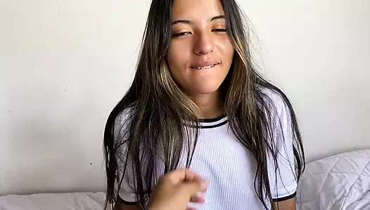 erekte uyandım ve onu becerdim