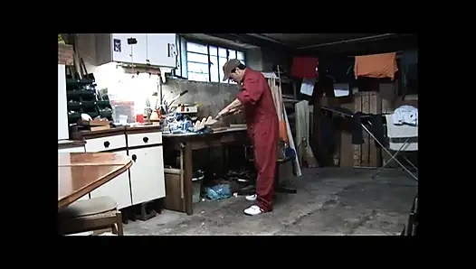 Edepsiz ve ateşli üvey anne büyük ve büyük yarağı seviyor