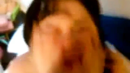 18 yaşındaki İngiliz yüzüne boşalmak istiyor