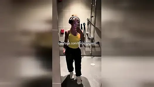 18 yaşındaki TikTok Thot'un amcığı kamerada patlıyor! Sansürsüz Gape