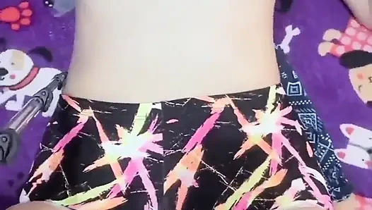 Sana ne kadar lezzetli dokundum! Azdığımda bayılıyorum, daha fazlasını görmek ister misin sevgilim?