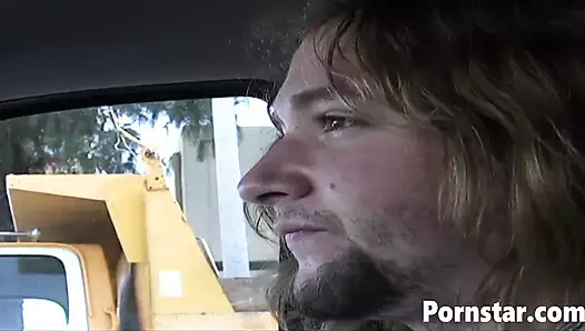 Seksi sarışın Fayth Deluca sert dölleniyor