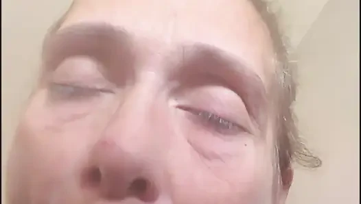 Headrietta: Dişetleri ile sihir
