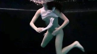 Sualtı esnek jimnastik