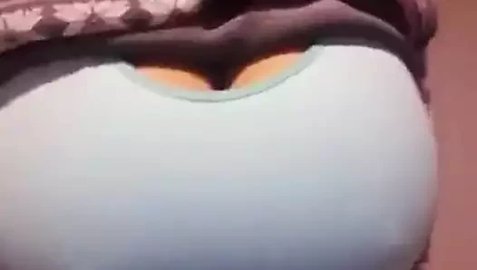 busty bebeğim yanıp sönen onu göğüsler at evde 14