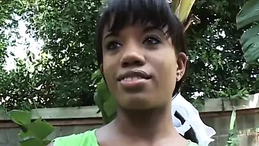 Adam dick emdi ve becerdin aldıktan sonra abanoz bebeğin yüzüne kremler