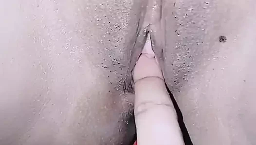 Colmek pembe amının iç içeriğini çekerken ve köpek stilini becermeye devam etti, sonra anal deliğini gözden geçirdi ~ Evesyantika