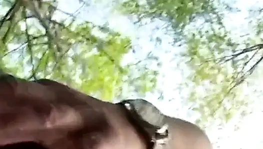 Andrea'nın annesi parkta genç eşcinsellerle seks yapıyor