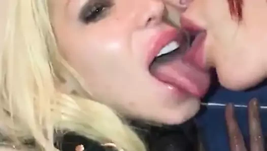 Barbie günahlarını tamamen ıslatmak – megabox