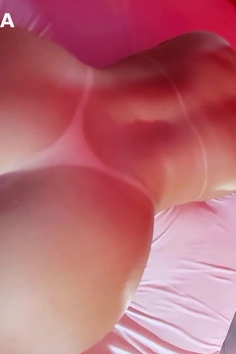 Orta yaşlı seksi kadını çok ateşli götle sikiyor