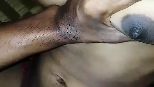 Üvey kız kardeşim odamda sert sikiliyor