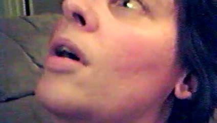 Becky slipp bir yüz alarak