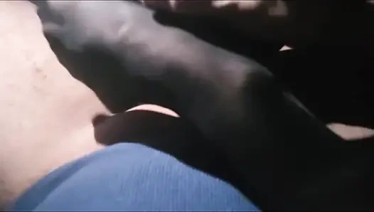 Arkadaşımın arabada ilk ayakla mastürbasyonu