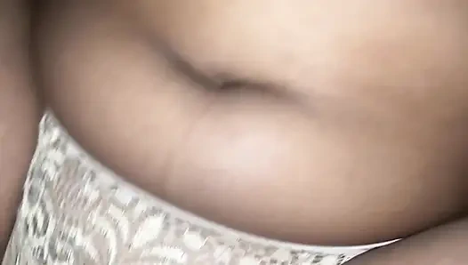 Ateşli tamil kız en iyi arkadaşıyla sikişiyor