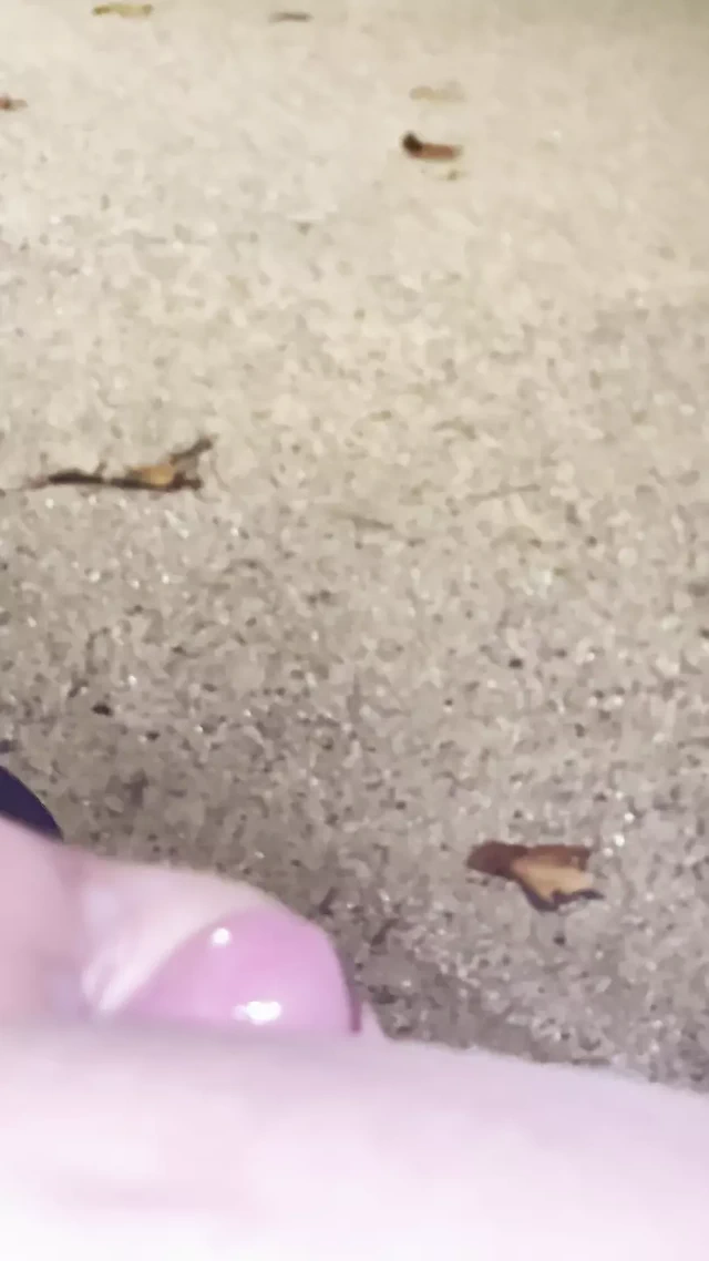 Parkta mastürbasyon yapıyorum