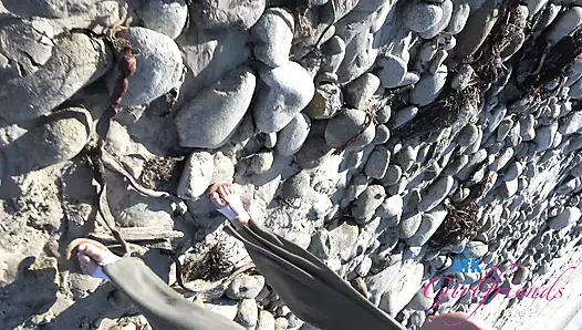 Imani ile okyanus gezisine devam edersen o sana tam bir elle muamele, ayakla muamele ve sakso çekiyor, seninle bitiyor