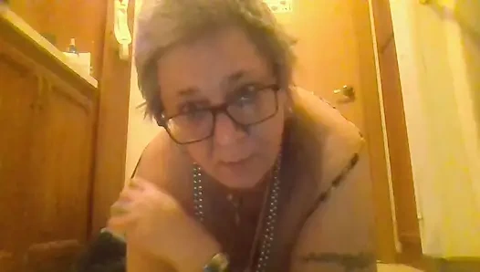 Leopar baskılı gece elbisesi ve pembe dildo sıkı amcık