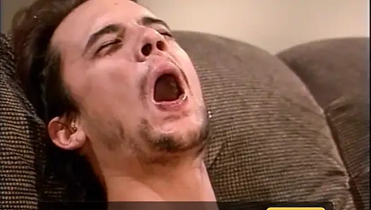 Güzel büyük memeli sarışın amcık yalıyor amcık sikişi, uzun saçlı dövmeli yarak emiyor