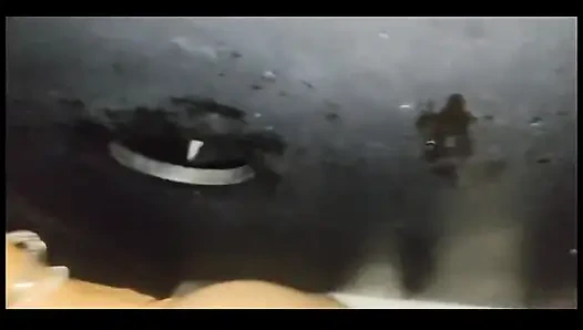 Delikten zevkle siyah bir yarağı emdim ve hatta ona götümü verdim! Bölüm 2