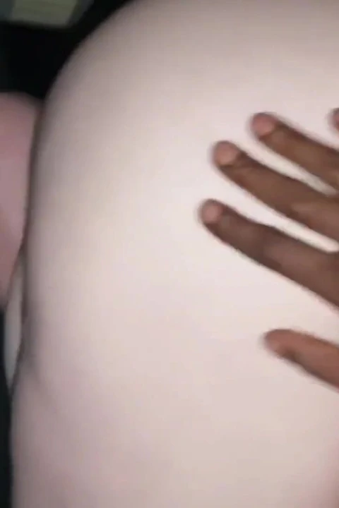 Youngenglishbbw büyük zenci yarağı nata4sex götüme yumruk sokuyor ve amcığımı domaltıyor