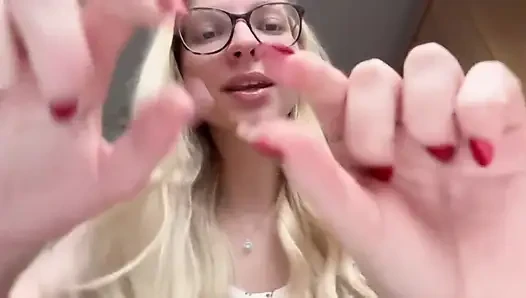 Merhaba cüce dev kadın asmr