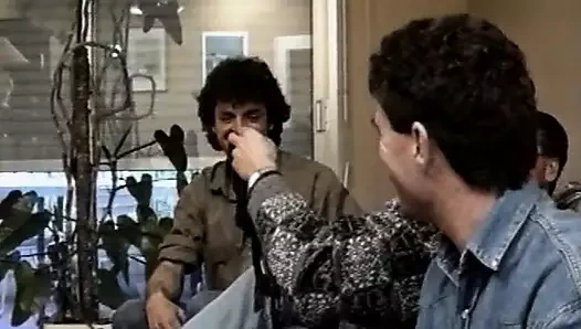 Büyük memeli Fransız sarışın orta yaşlı seksi kadın büyük zenci yarağına biniyor