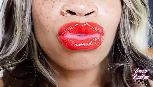 Zenci kadın egemenliği tanrıça rosie reed şehvetli baştan çıkarma ruj fetişi lolipop emiyor köleyi azdırıyor