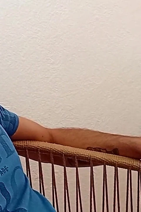 Kanatlı MILF Genç Komşunu Sevişiyor